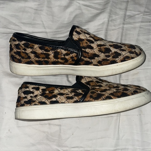 Steve Madden Animal print Slip on Sneakers - Picture 4 of 7